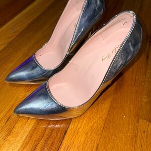 Metallic Pointed-Toe Women's Pumps in Silver
